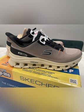 Skechers Arch Fit Glide step pro Men's Trainer size 12